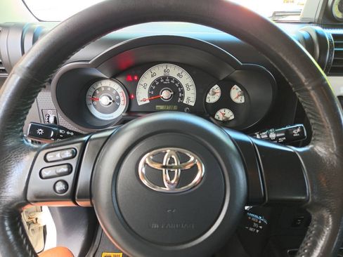 Used 2008 Toyota FJ Cruiser 4WD image 35