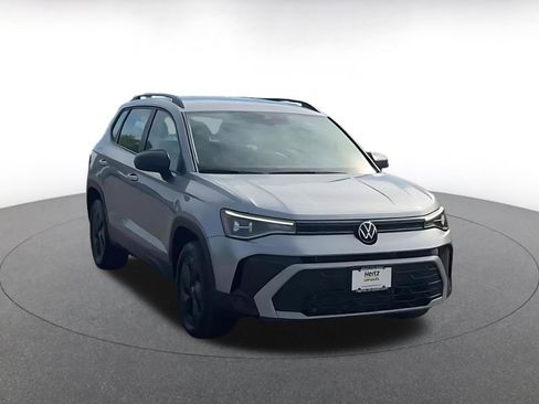 Used 2025 Volkswagen Taos S image 2