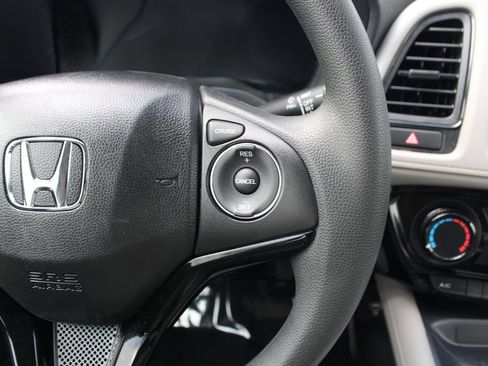 Certified 2019 Honda HR-V LX image 22