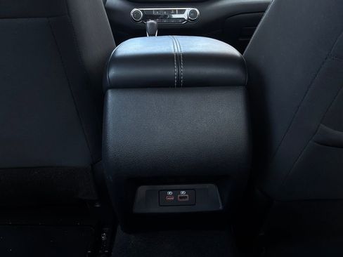 Used 2025 Nissan Altima 2.5 SV FWD image 13