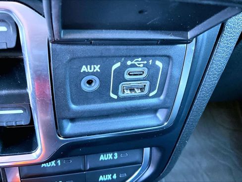 Used 2024 Jeep Wrangler High Altitude image 37