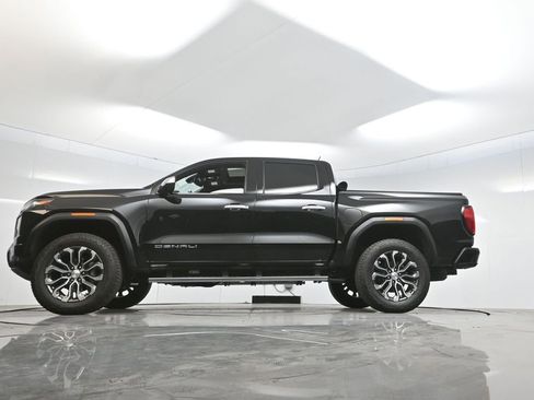 Used 2024 GMC Canyon Denali image 70