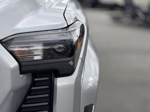 Used 2024 Toyota Tacoma TRD Off-Road image 8