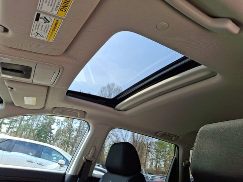 Used 2023 Honda CR-V EX image 15