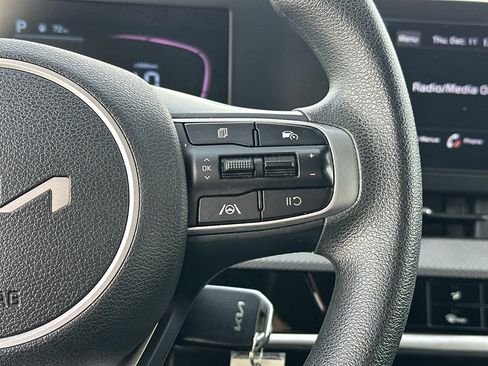 Used 2023 Kia Sportage LX image 15