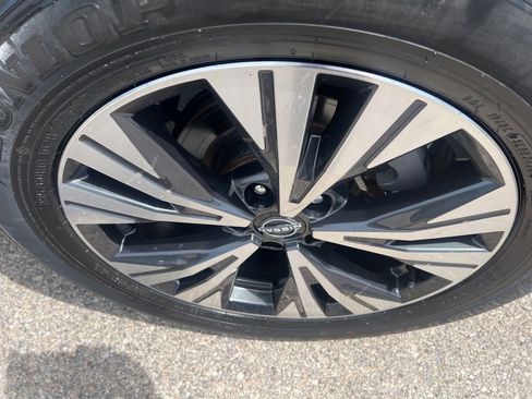 Certified 2023 Nissan Rogue SV AWD/4WD image 40