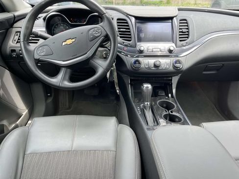 Used 2014 Chevrolet Impala LT w/ Convenience Package FWD image 12
