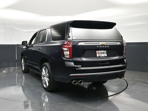 Used 2022 Chevrolet Tahoe High Country w/ Premium Package 2 AWD/4WD image 8