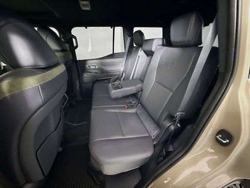 Certified 2026 Lexus GX 550 AWD/4WD image 26