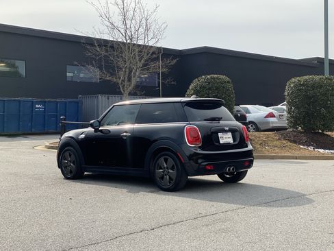 Used 2021 MINI Cooper S image 14