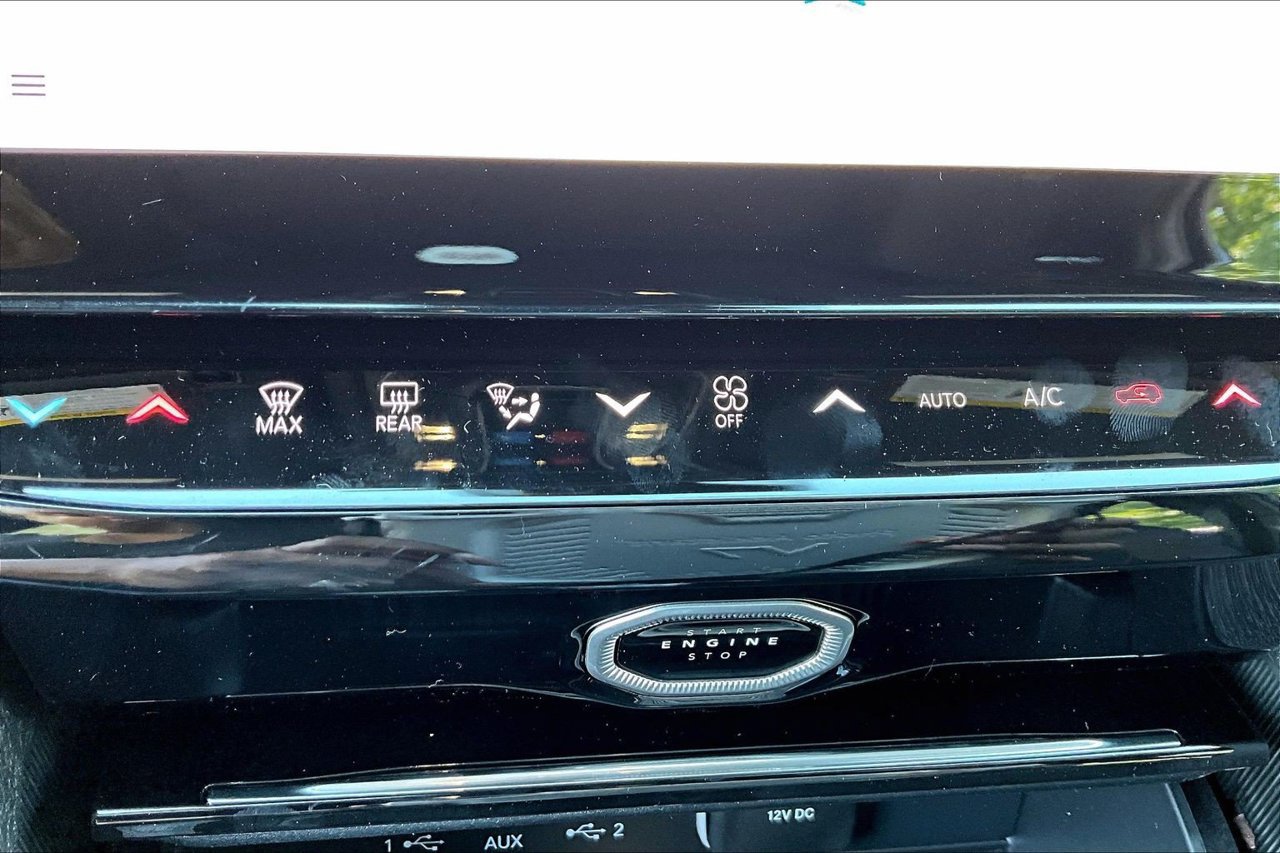 New 2027 Jeep Grand Cherokee Altitude AWD/4WD image 16