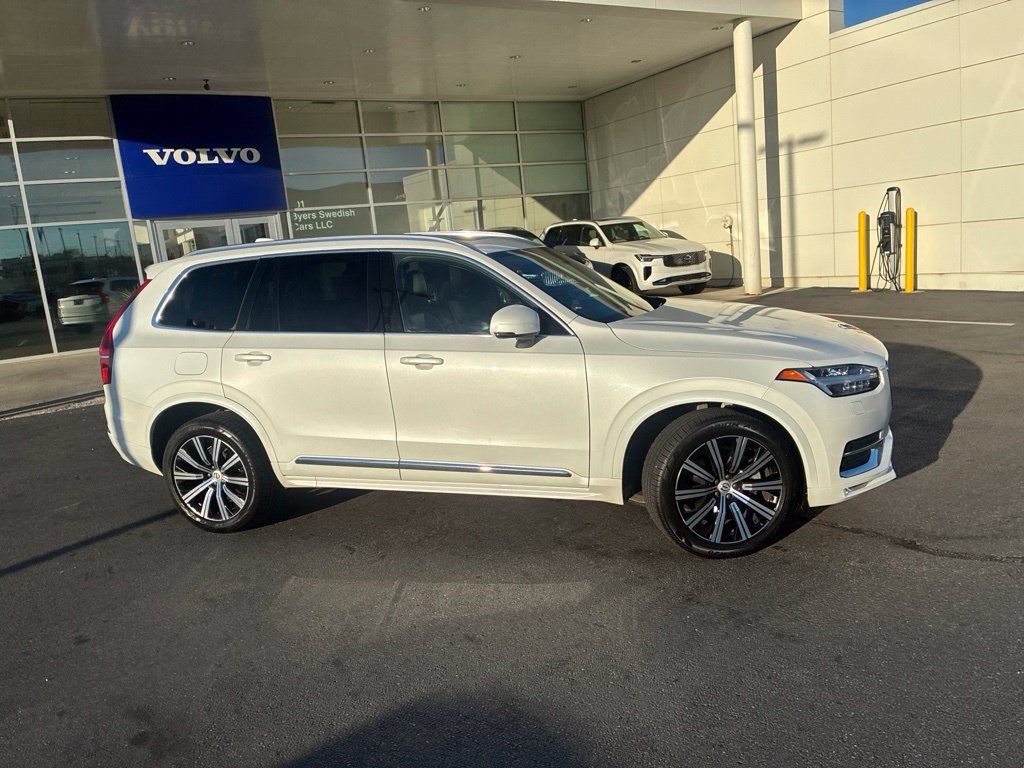 Certified 2024 Volvo XC90 B5 Core w/ Protection Package Premier AWD/4WD image 2
