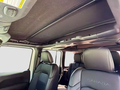 Used 2023 Jeep Wrangler Sahara w/ Cold Weather Group image 26