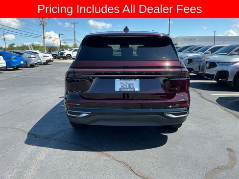 Used 2024 Lincoln Nautilus Premier AWD/4WD image 4