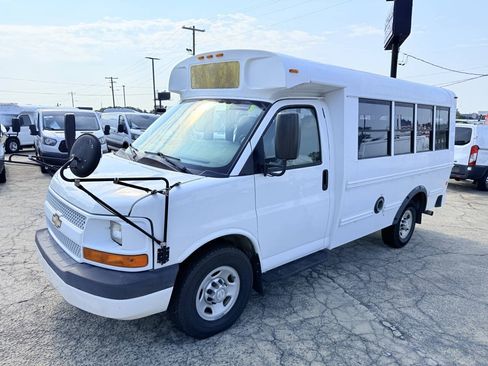 Used 2014 Chevrolet Express 3500 w/ School Bus Package RWD image 5