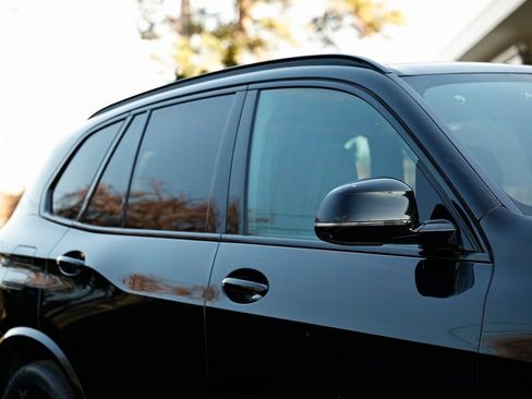 New 2026 BMW X5 sDrive40i w/ M Sport Package image 3