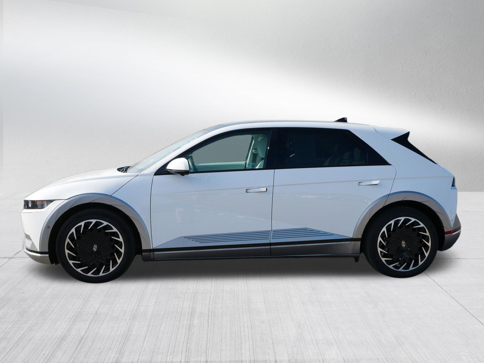 Certified 2024 Hyundai Ioniq 5 Limited AWD/4WD image 4