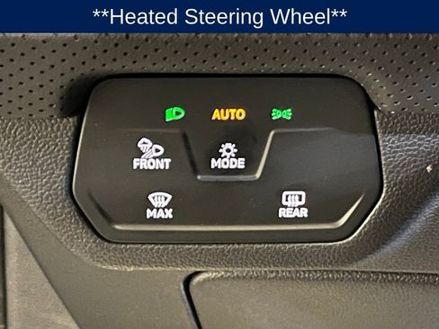 Used 2025 Volkswagen Atlas Cross Sport SEL Premium R-Line AWD/4WD image 18