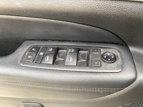 Used 2020 Jeep Grand Cherokee Limited image 30