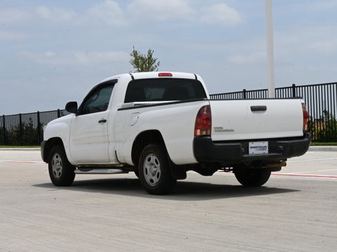 Used 2013 Toyota Tacoma 2WD Regular Cab image 7