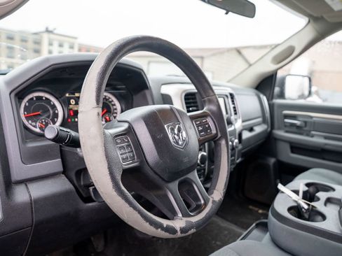 Used 2017 RAM 1500 Classic SLT image 19