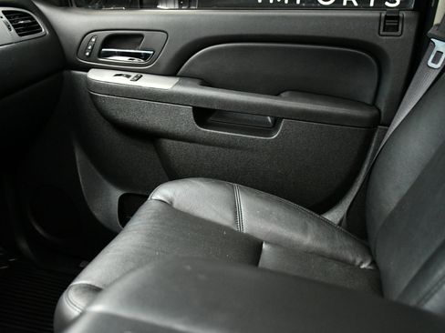 Used 2014 Chevrolet Silverado 2500 LTZ w/ LTZ Plus Package image 36