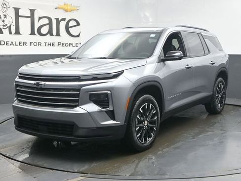 New 2026 Chevrolet Traverse LT image 13