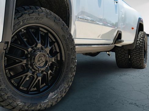New 2026 GMC Sierra 3500 Denali Ultimate AWD/4WD image 2