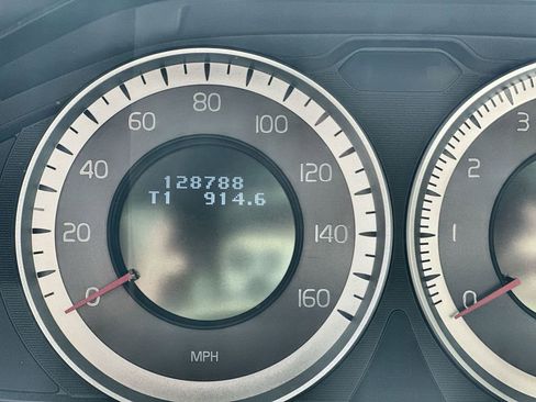 Used 2013 Volvo XC60 3.2 image 4