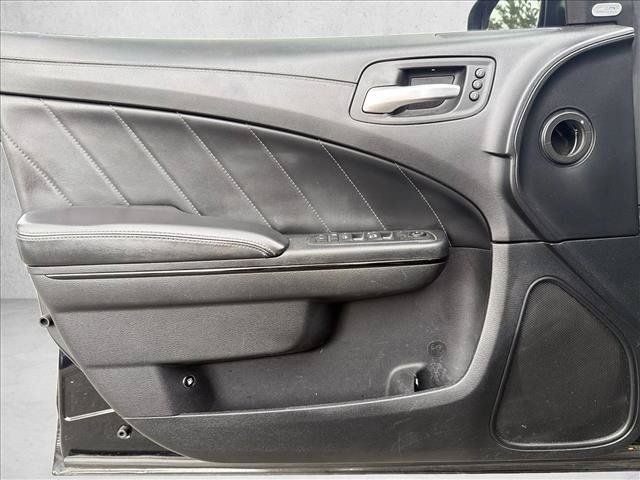 Used 2019 Dodge Charger SXT w/ Plus Group RWD image 10