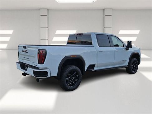 New 2026 GMC Sierra 2500 AT4 image 5