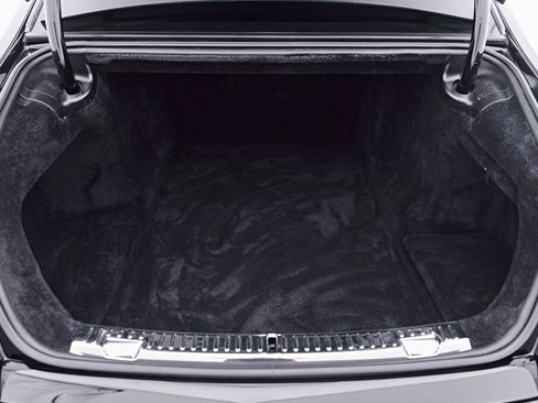 Used 2024 Rolls-Royce Phantom Sedan w/ The Phantom Package RWD image 27