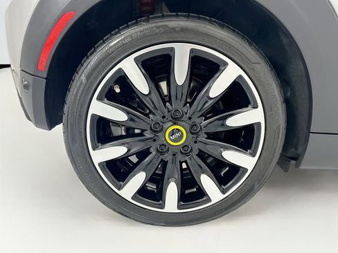 Certified 2024 MINI Cooper SE image 34