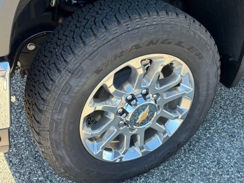 New 2025 Chevrolet Silverado 2500 LTZ w/ LTZ Convenience Package image 9