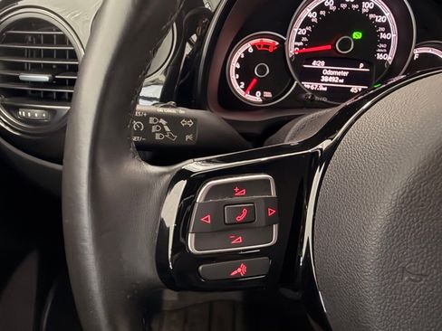 Used 2018 Volkswagen Beetle S image 18