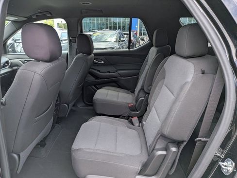 Certified 2023 Chevrolet Traverse LT FWD image 13