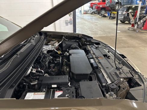 Used 2023 Chevrolet Colorado W/T image 32