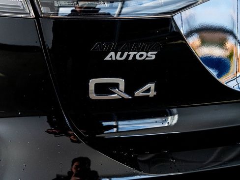 Used 2022 Audi Q4 e-tron Premium Plus image 23