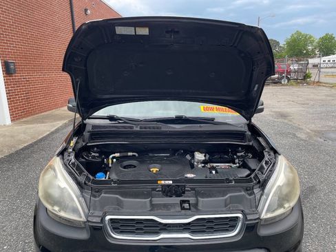 Used 2012 Kia Soul + FWD image 35