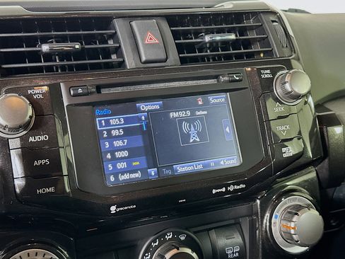 Used 2018 Toyota 4Runner TRD Off-Road Premium AWD/4WD image 19