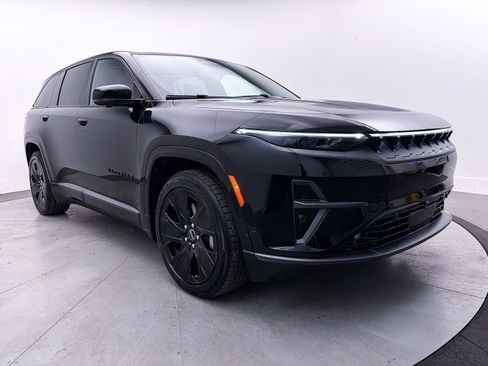 Used 2024 Jeep Wagoneer Launch Edition image 12