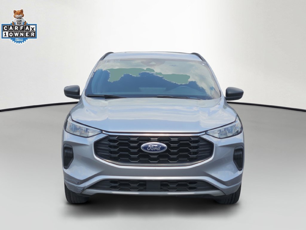 Used 2023 Ford Escape ST-Line w/ Tech Pack #1 AWD/4WD image 2