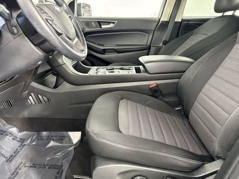 Used 2022 Ford Edge SE w/ Cargo Accessory Package image 4