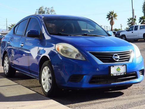 Used 2012 Nissan Versa SV image 14
