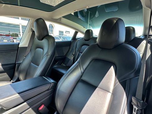 Used 2018 Tesla Model 3 Long Range AWD/4WD image 13