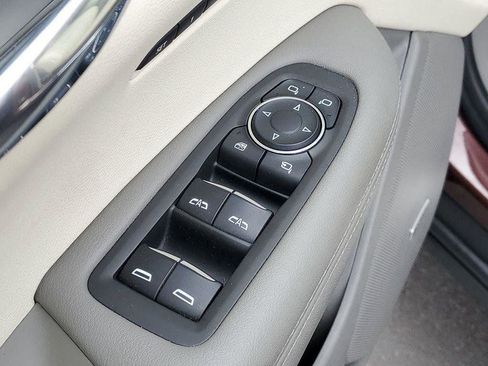 Certified 2022 Cadillac XT6 Premium Luxury w/ LPO, Floor Liner Package AWD/4WD image 24