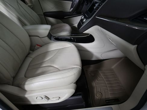 Used 2017 Lincoln MKC Reserve w/ Lincoln MKC Climate Package image 23