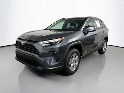 Used 2025 Toyota RAV4 XLE FWD image 10