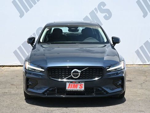 Used 2024 Volvo S60 B5 Plus FWD image 2