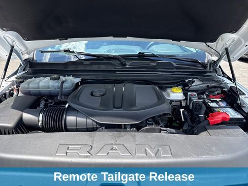 Used 2025 RAM 1500 Laramie AWD/4WD image 23